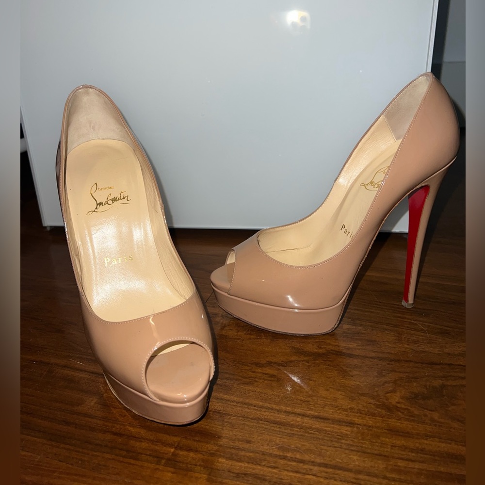 AUTHENTIC Christian Louboutin Lady Peep